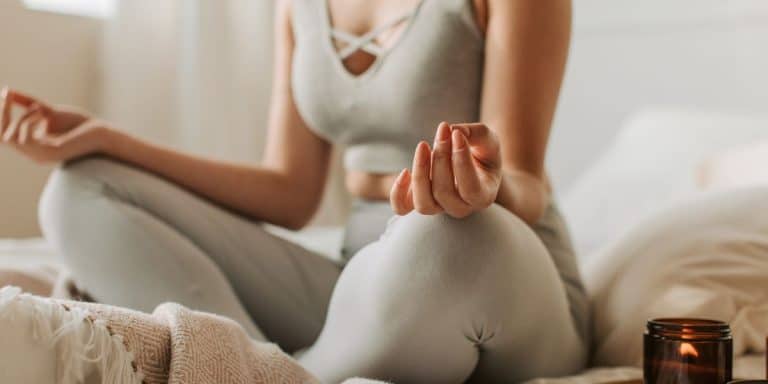 Comment la méditation peut aider à bien dormir ?