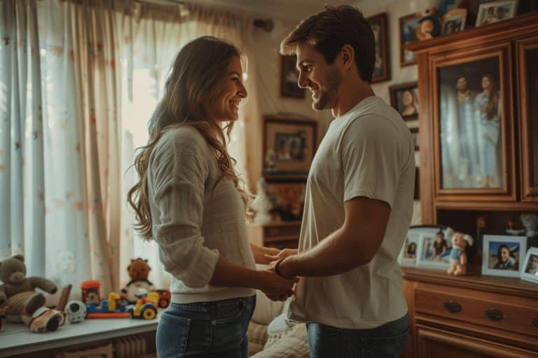 Adoption réussie : quel salaire minimum pour adopter un enfant ? Coûts et conditions financières