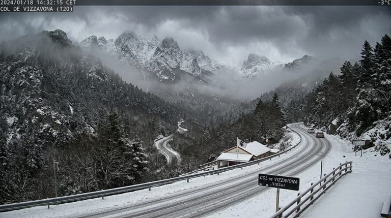 découvrez comment la webcam vizzavona améliore la qualité de vos vidéos en direct grâce à ses fonctionnalités avancées et sa facilité d'utilisation.