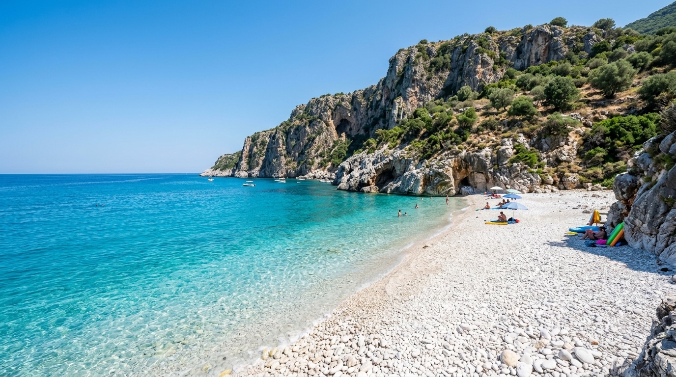 explorez les plages paradisiaques d'albanie et préparez des vacances inoubliables au bord de la mer méditerranée avec des paysages à couper le souffle.